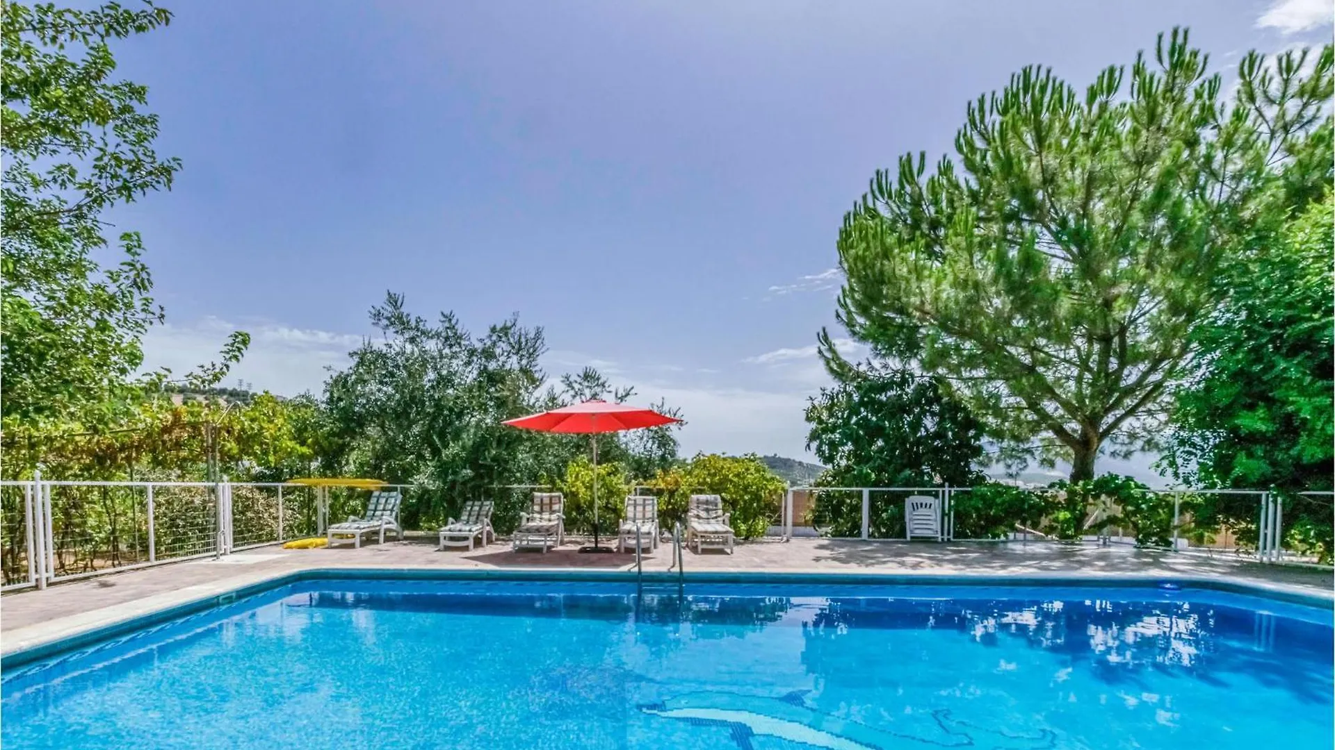 Gorgeous Home In Iznajar Spain